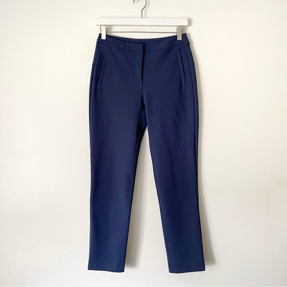 Lululemon On The Move Navy Blue Pants Size 4 NWOT